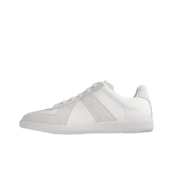 Maison Margiela Logo Patch Low Top Sneakers Women's
