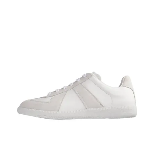 Maison Margiela Logo Patch Low Top Sneakers Women's