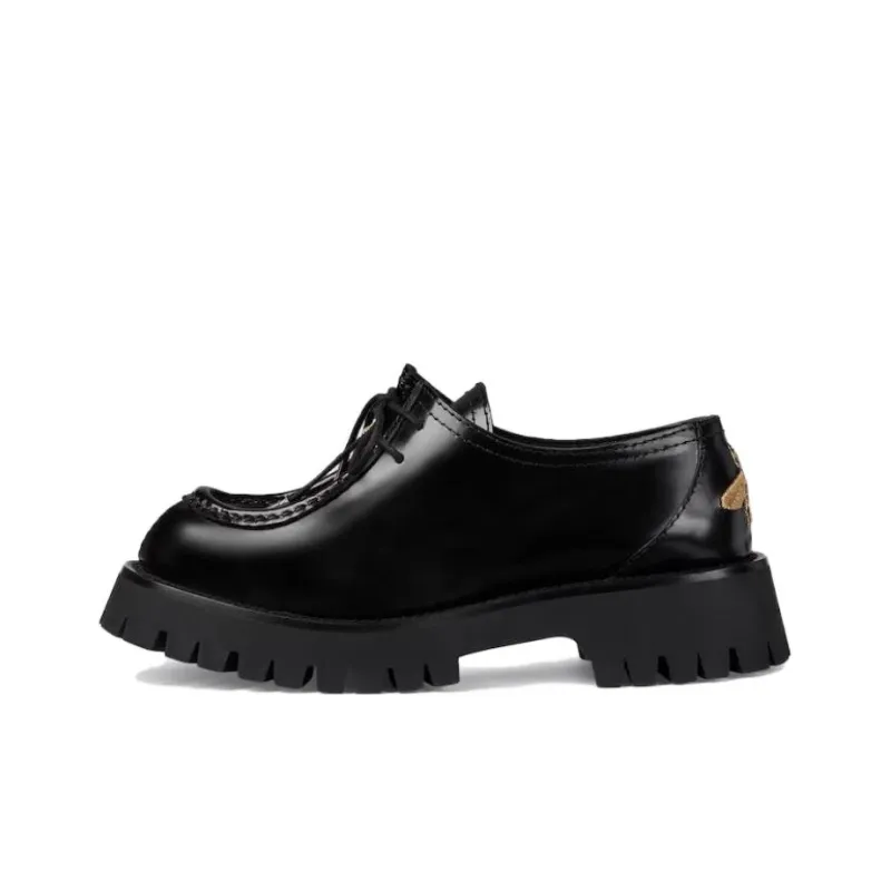 GUCCI Interlocking G-plaque Leather Loafers-0