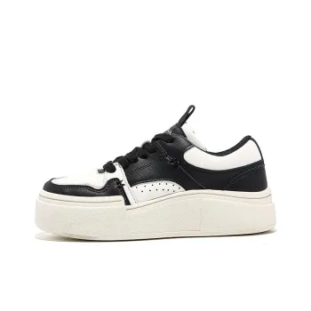 DAPHNE Low Top Petite Girl Urban Chic Style Skateboard Shoes Women's