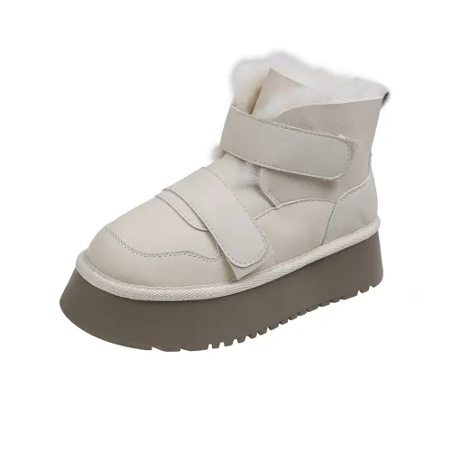 Take the Qin Snow Boots Women's