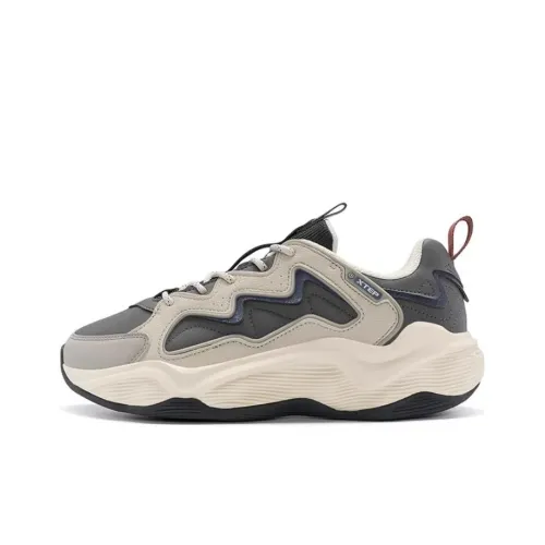 XTEP Lightning 3.0 Low Top Chunky Sneakers Men's Gray