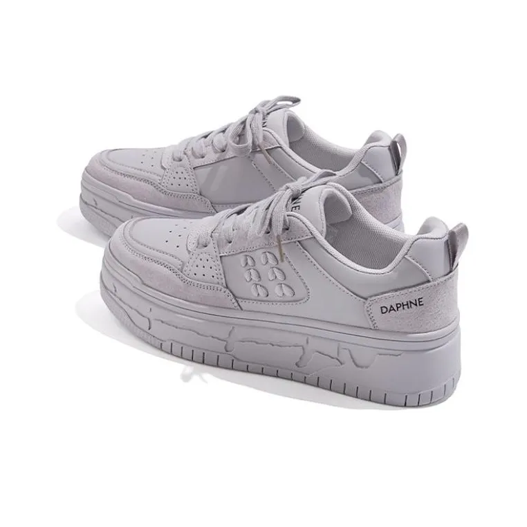 DAPHNE Slip-Resistant Low-Top Skateboard Shoes Women's-7