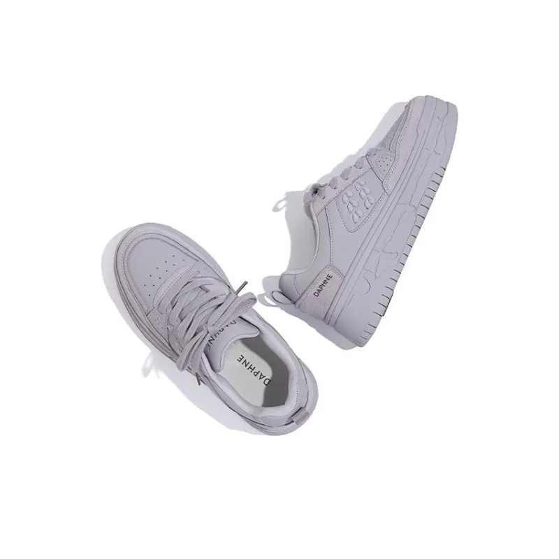 DAPHNE Slip-Resistant Low-Top Skateboard Shoes Women's-9