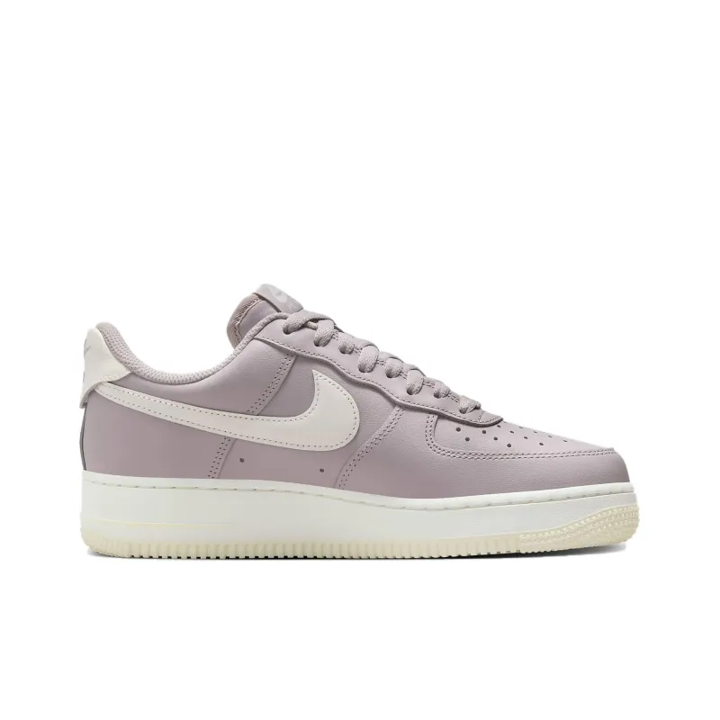 Nike Air Force 1 07 EasyOn Platinum Violet Women's-1