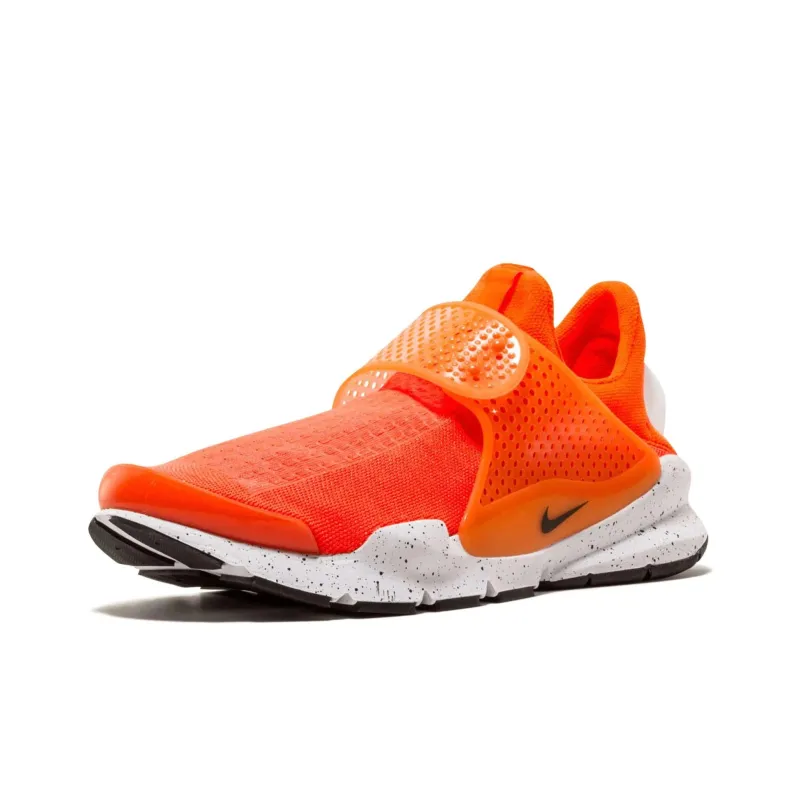 Nike Sock Dart Total Crimson-1