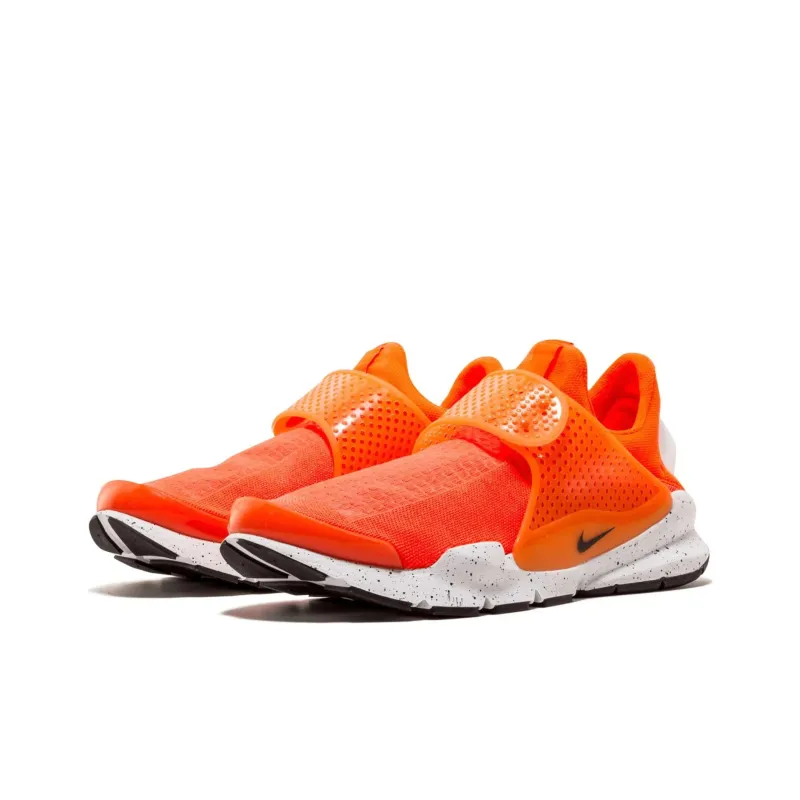 Nike Sock Dart Total Crimson-2