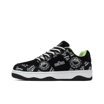 SESAME STREET Slip Resistant, Abrasion Resistant, Thermal Low Top Canvas Shoes Unisex