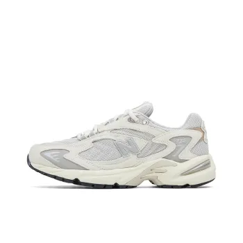 New Balance 725 White