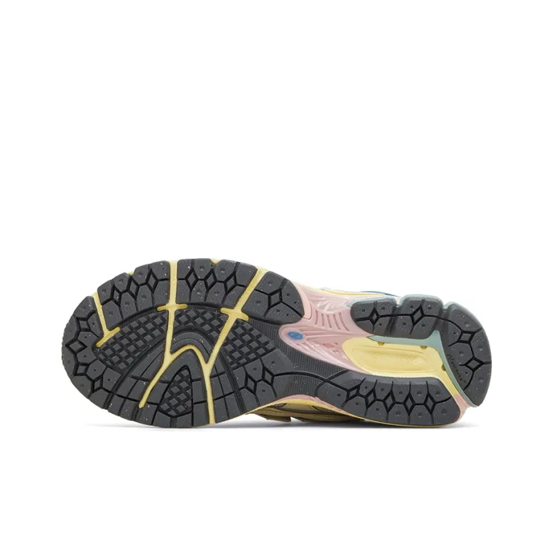 New Balance 1906U Lunar New Year-6