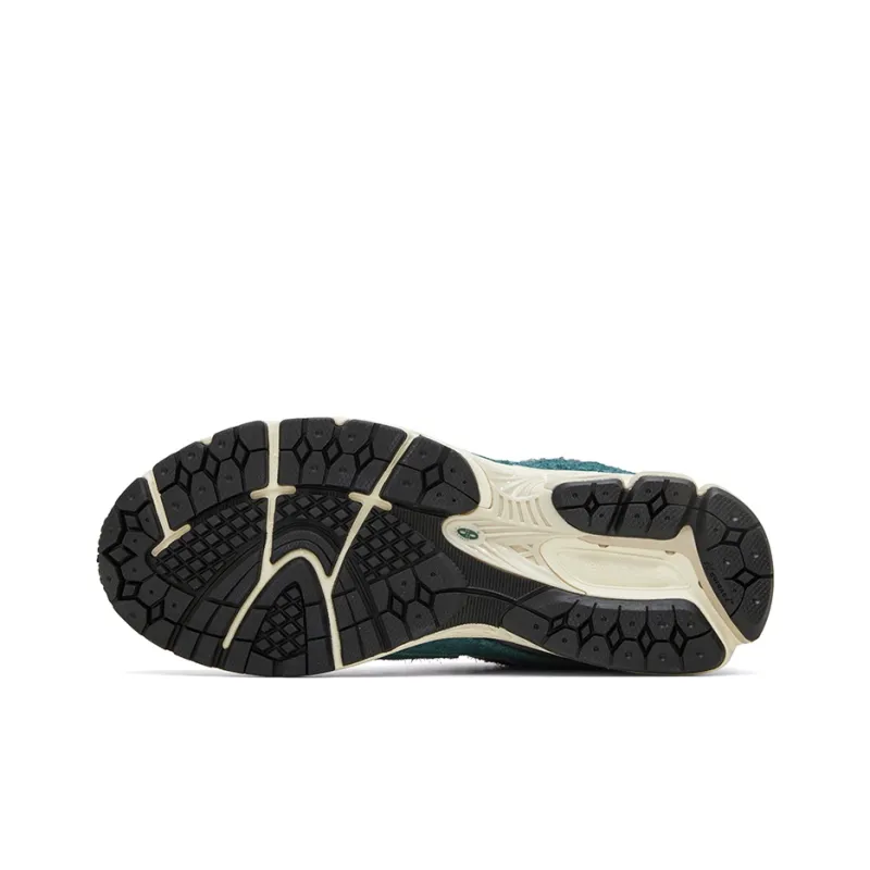 New Balance 2002R New Spruce Magnet-6