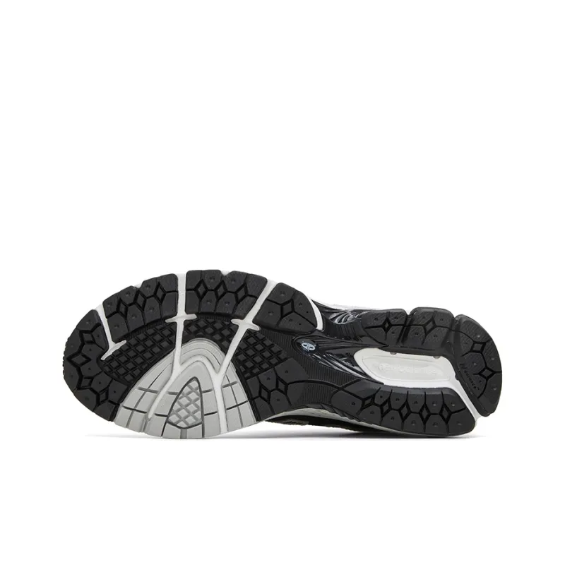 New Balance 860v2 Black White Silver-6