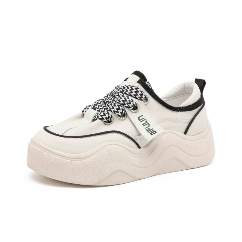 AIFUlIn Evelyn Low Top Skateboard Shoes Women's Beige Black-1