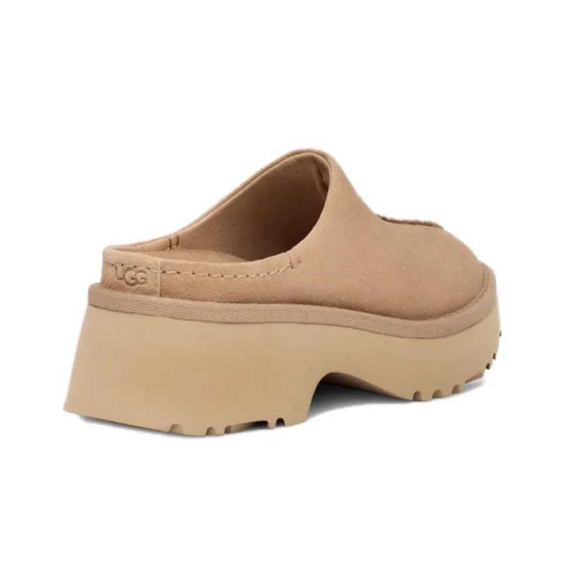 UGG New Heights Clog Sand Women's-3