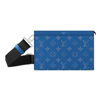 LOUIS VUITTON Gaston Wearable Wallet