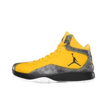 JORDAN 2011 A Flight Varsity Maize