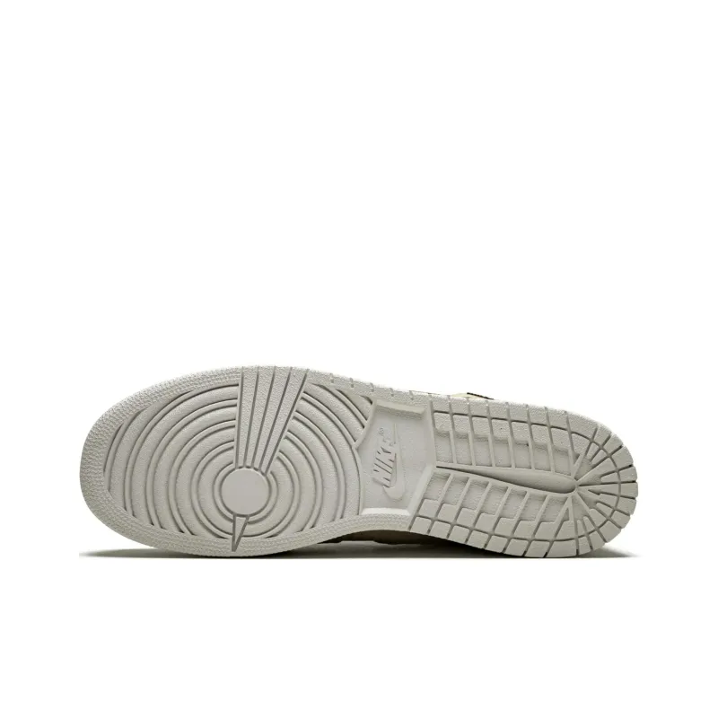 Jordan 1 Retro Sand Dune GS-3