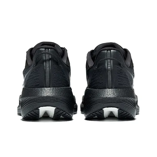 saucony Triumph 21 'Triple Black'-3