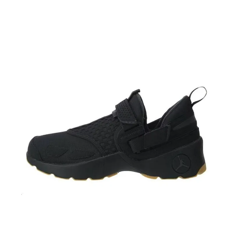 Jordan Trunner Lx Black/Anthracite Gum Yellow-0