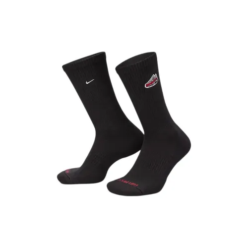 Nike Men Mid-Calf Socks