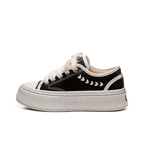 Warrior Lightweight Warm Height Increasing Low Top Canvas Shoes Women's Black