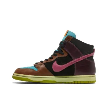 Nike Dunk High Undefeated