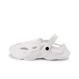 9868 White Clogs