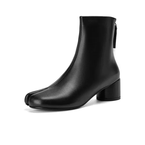 Ruby L Ankle Boots Women's