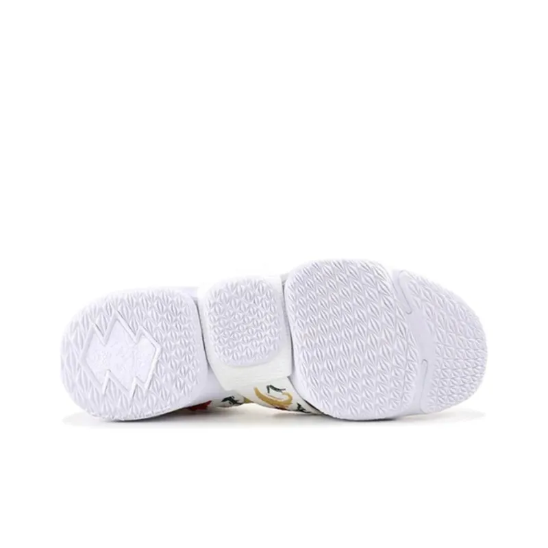Nike X Kith Lifestyle Lebron 15 'F&F'-3