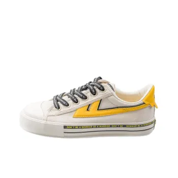 Nestle x Warrior Anti-Slip Wear-Resistant Low-Top Canvas Shoes Unisex Beige Yellow