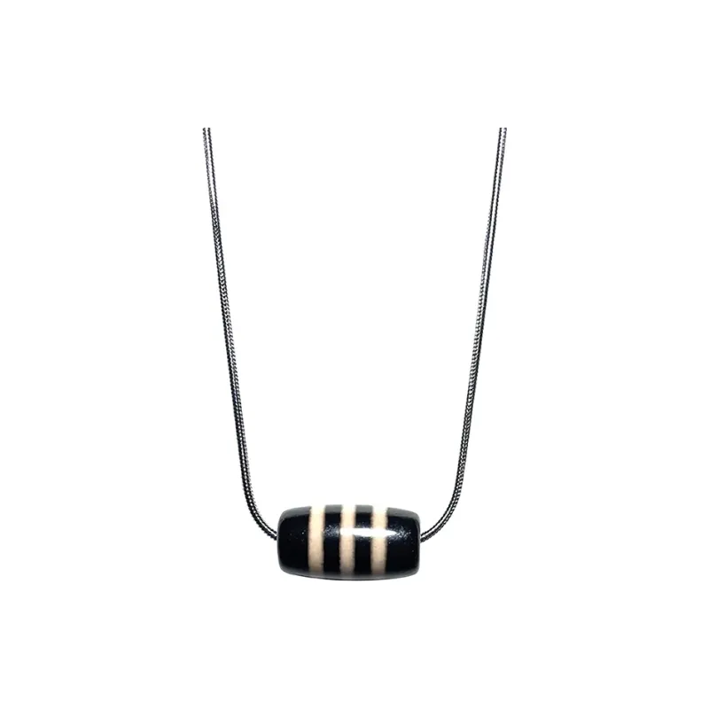 MOUNTAINS AND MANS Agate Necklaces Unisex-5