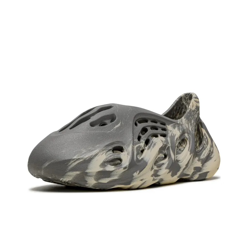 Adidas Yeezy Foam Rnnr Mxt Moon Gray-1