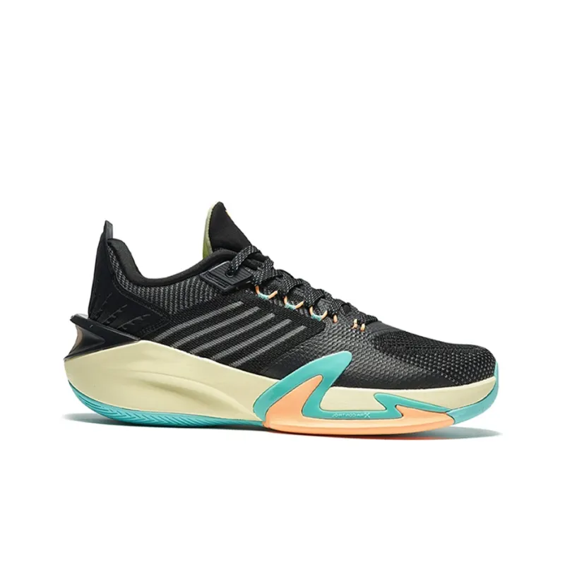 XTEP Light Feather 2nd Cushioning Abrasion Resistant Lightweight Low Top Basketball Shoes Men's Black Green-1
