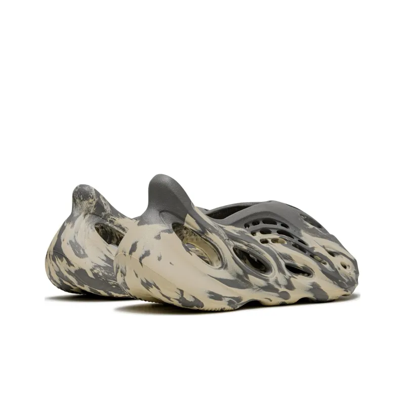 Adidas Yeezy Foam Rnnr Mxt Moon Gray-3