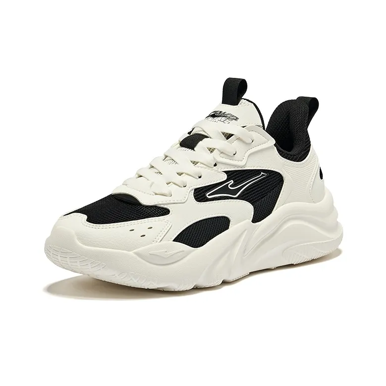 Erke Clouds Anti Slip Wear Resistant Low Top Casual Shoes Women's Jet Black Microcrystal White-2