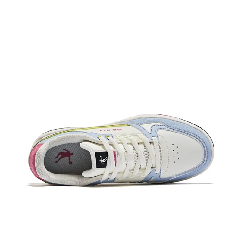 QIAODAN Slip Resistant Shock Absorbers With Abrasion Resistant Properties Low Top Skateboard Shoes Women's White Blue-3