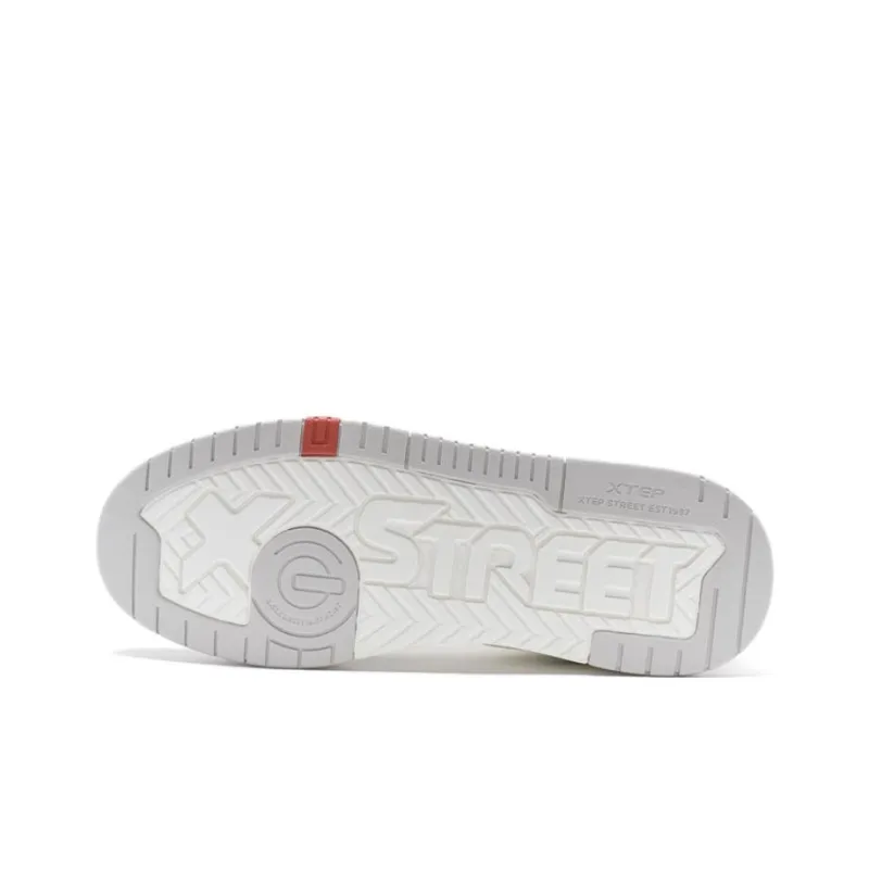 XTEP Cushioning Wear Resistant High Top Skateboard Shoes Men's White-3
