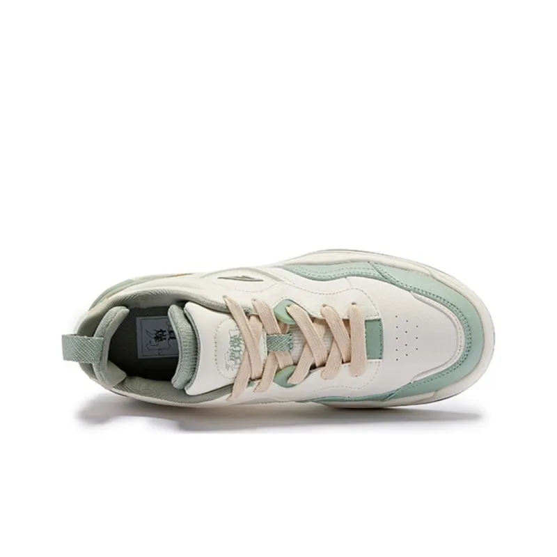 QIAODAN Slip Resistant Cushioning Low Top Skateboard Shoes Women's White Green-3