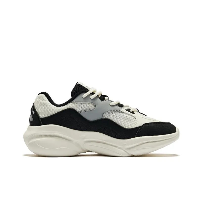 Erke Clustered Anti Slip Wear Resistant Low Top Casual Shoes Women's White Black-1