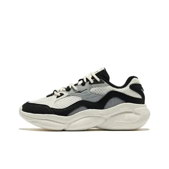 Erke Splendid Anti Slip Wear Resistant Low Top Casual Shoes Women's White Black