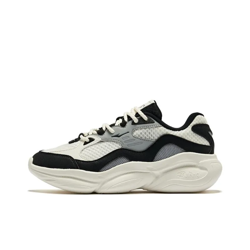 Erke Clustered Anti Slip Wear Resistant Low Top Casual Shoes Women's White Black-0