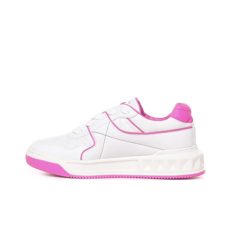 Valentino One Stud Low Top Stylish Skateboarding Shoes Women's White Pink-0