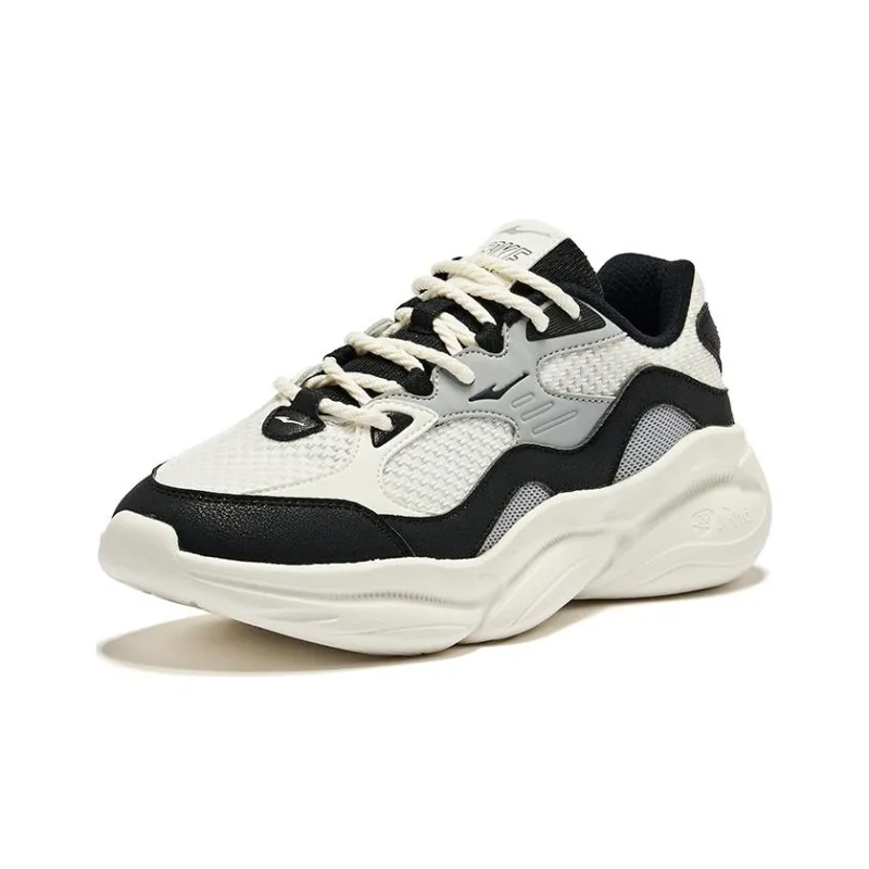 Erke Clustered Anti Slip Wear Resistant Low Top Casual Shoes Women's White Black-2