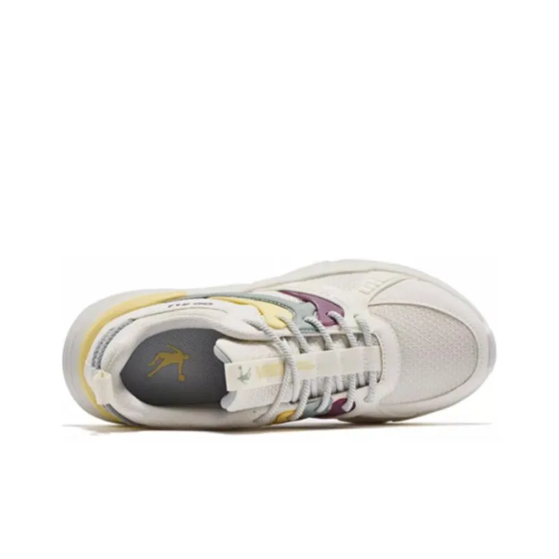 QIAODAN Anti Slip Wear Resistant Low Top Sports Casual Shoes Women's White Yellow Green-3
