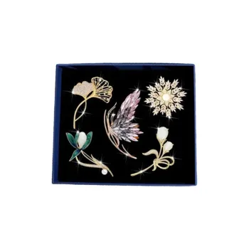 GAGA Brooches Women's