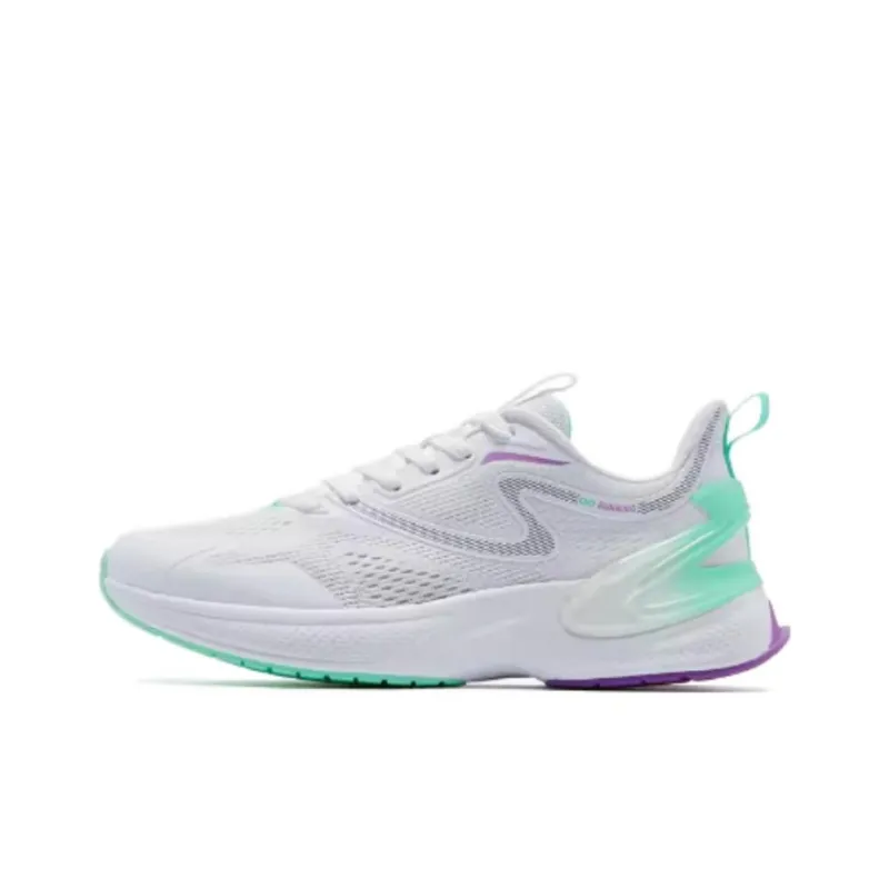 QIAODAN Anti-Slip Wear-Resistant Low-Top Running Shoes Men's White Green-0