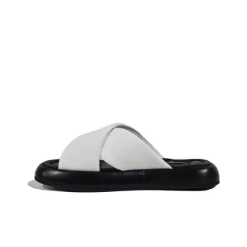 CHANEL Quick Dry Slide Slippers Women's White