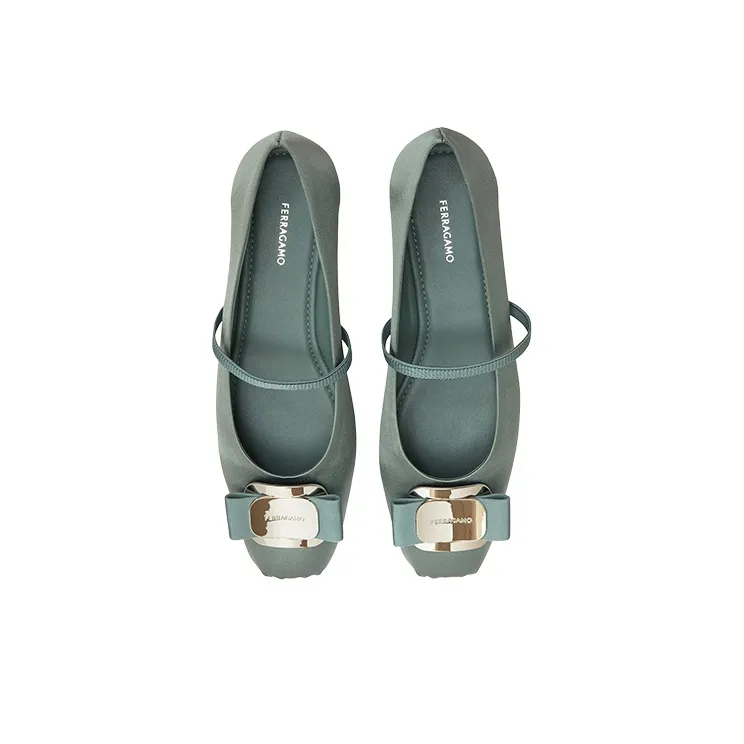 FERRAGAMO Vara Flat Casual Single Shoes 0.5cm Women's Sage Green-2