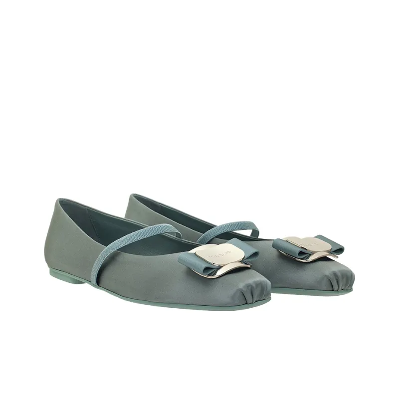 FERRAGAMO Vara Flat Casual Single Shoes 0.5cm Women's Sage Green-1