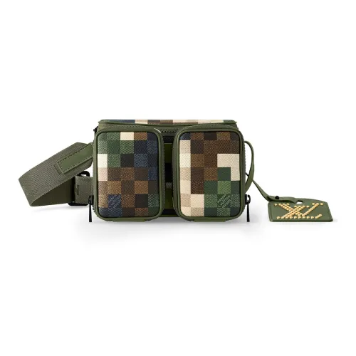 LOUIS VUITTON Lv Trail Wearable Wallet